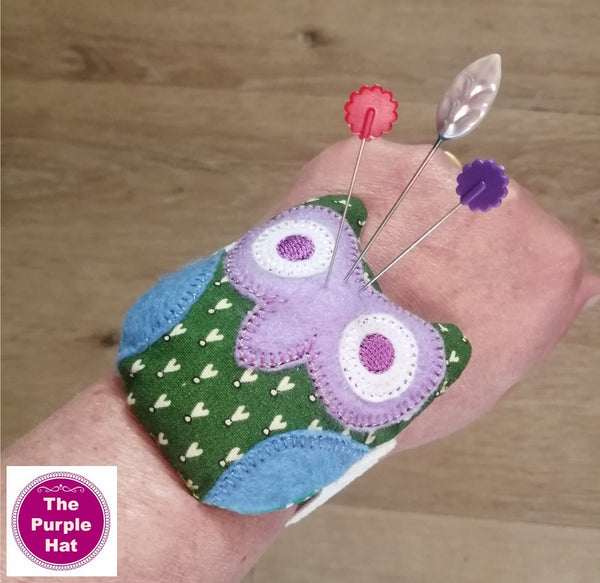 ITH Owl Wrist Pincushion and Scissors Holder Set 4x4