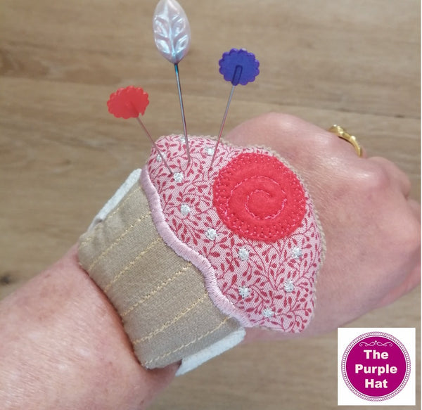ITH Cupcake Wrist Pincushion and Scissors Holder Set 4x4