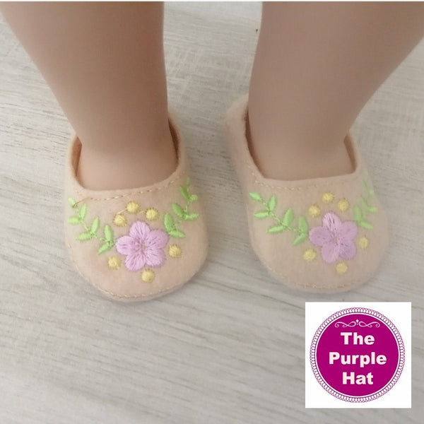 ITH Floral shoes or slippers for 18 inch doll 4x4