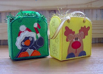 ITH Christmas Gift Bags Set 2 4x4